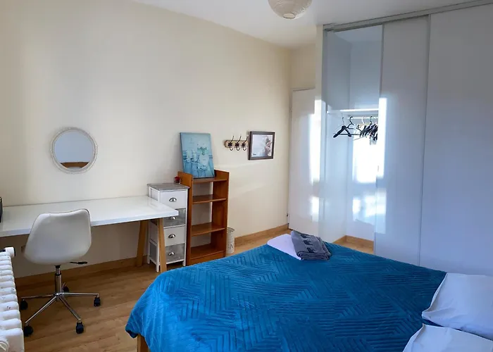 Quarto em Acomodações Particulares Chambre Gare-centre 2